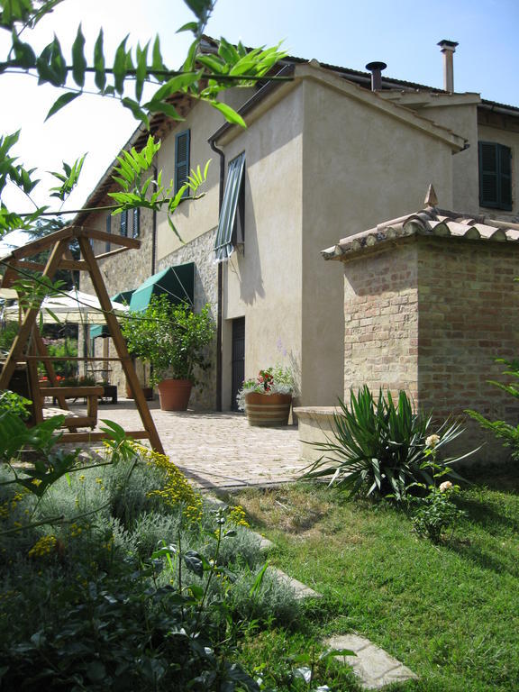 Giannetti Bed & Breakfast Poggio alle Mura Luaran gambar