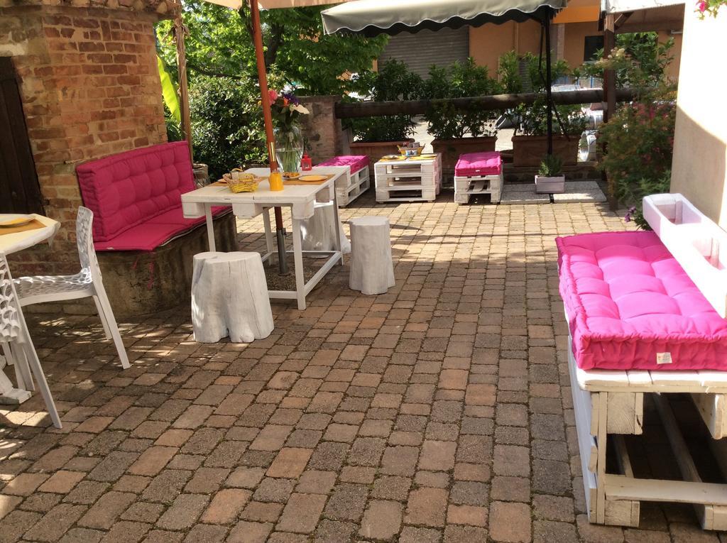 Giannetti Bed & Breakfast Poggio alle Mura Luaran gambar